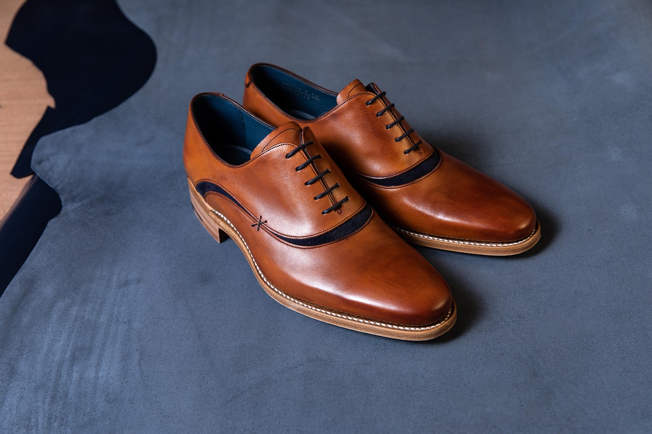 entdecken sie unsere vielfältige auswahl an schuhen für jedes outfit und jede gelegenheit. von eleganten schuhen bis hin zu trendigen sneakers, finden sie die perfekten modelle für ihren persönlichen stil.